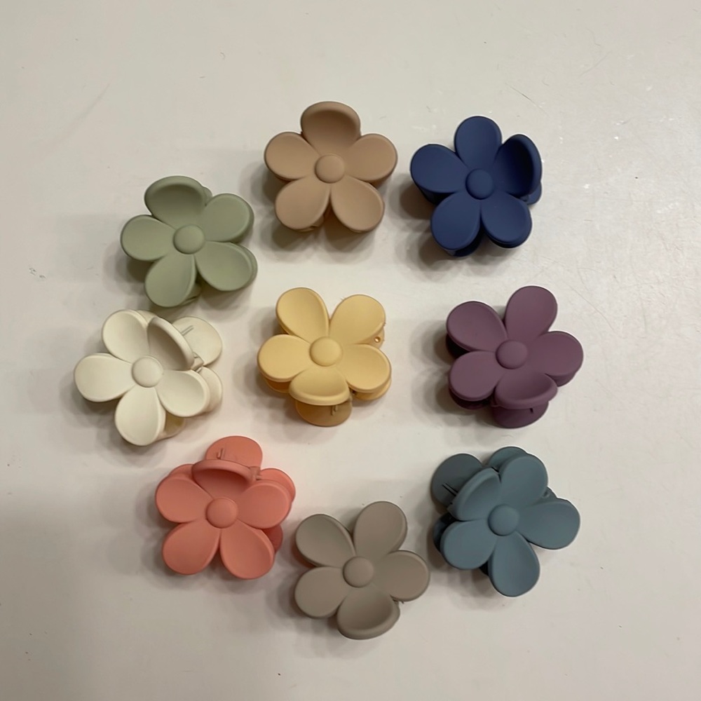 Small flower claw clips New!